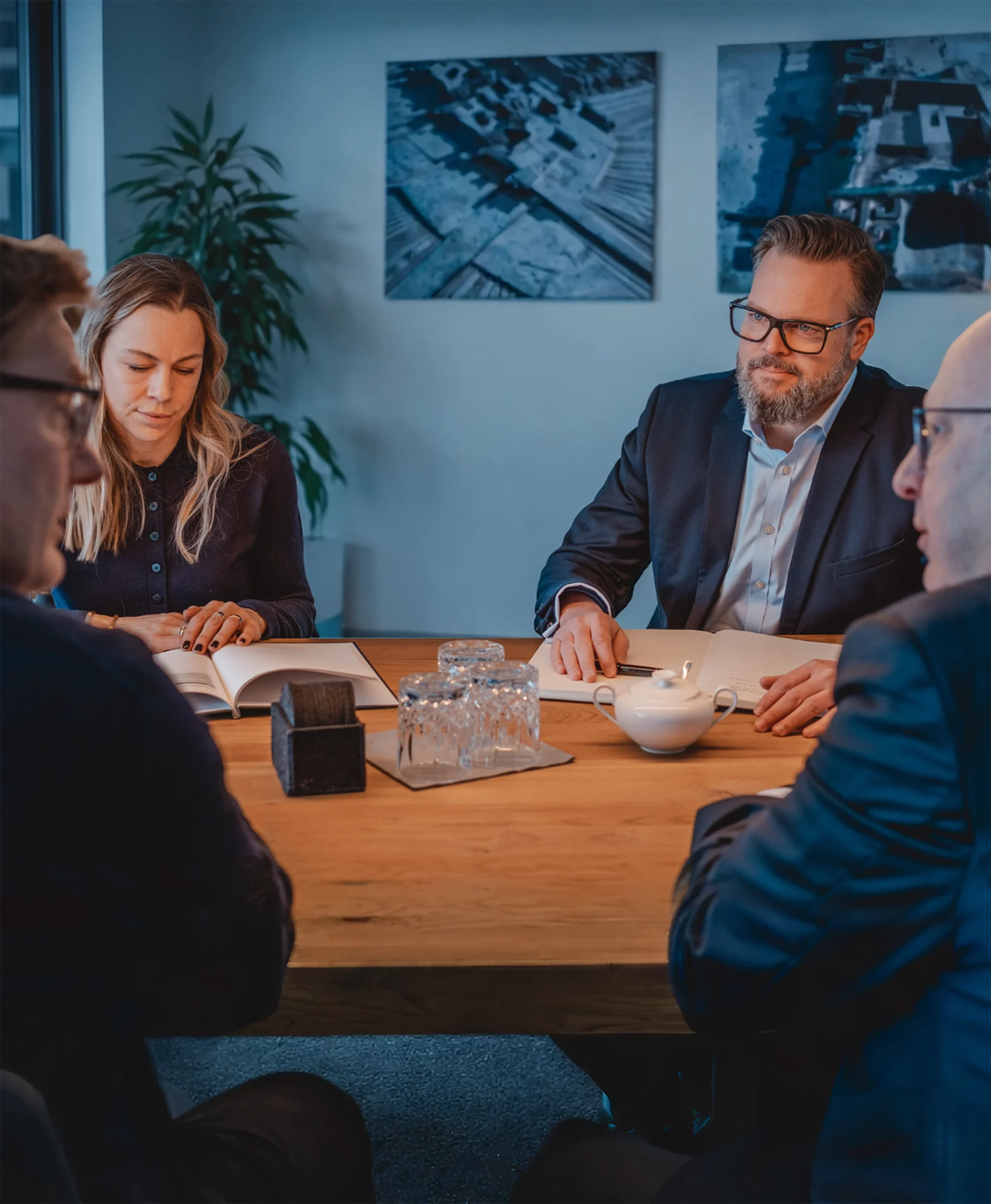 Captain Hands on Wheel